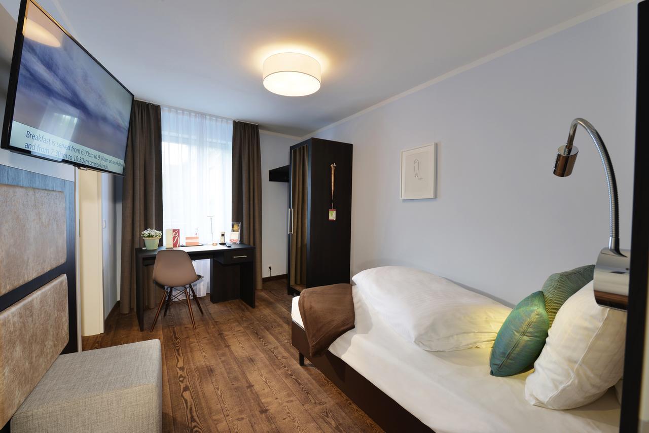 Uhu Gaestehaus Superior Köln Kültér fotó
