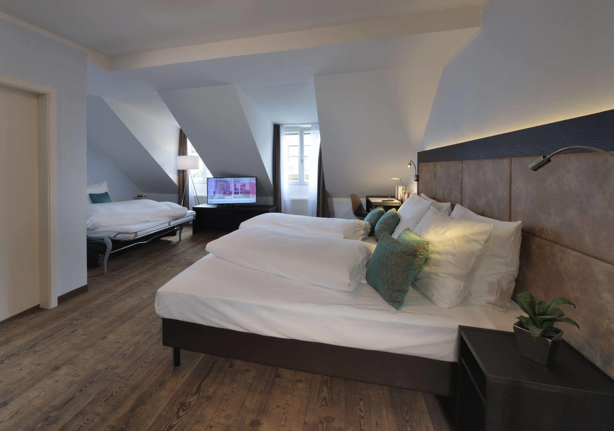 Uhu Gaestehaus Superior Köln Kültér fotó