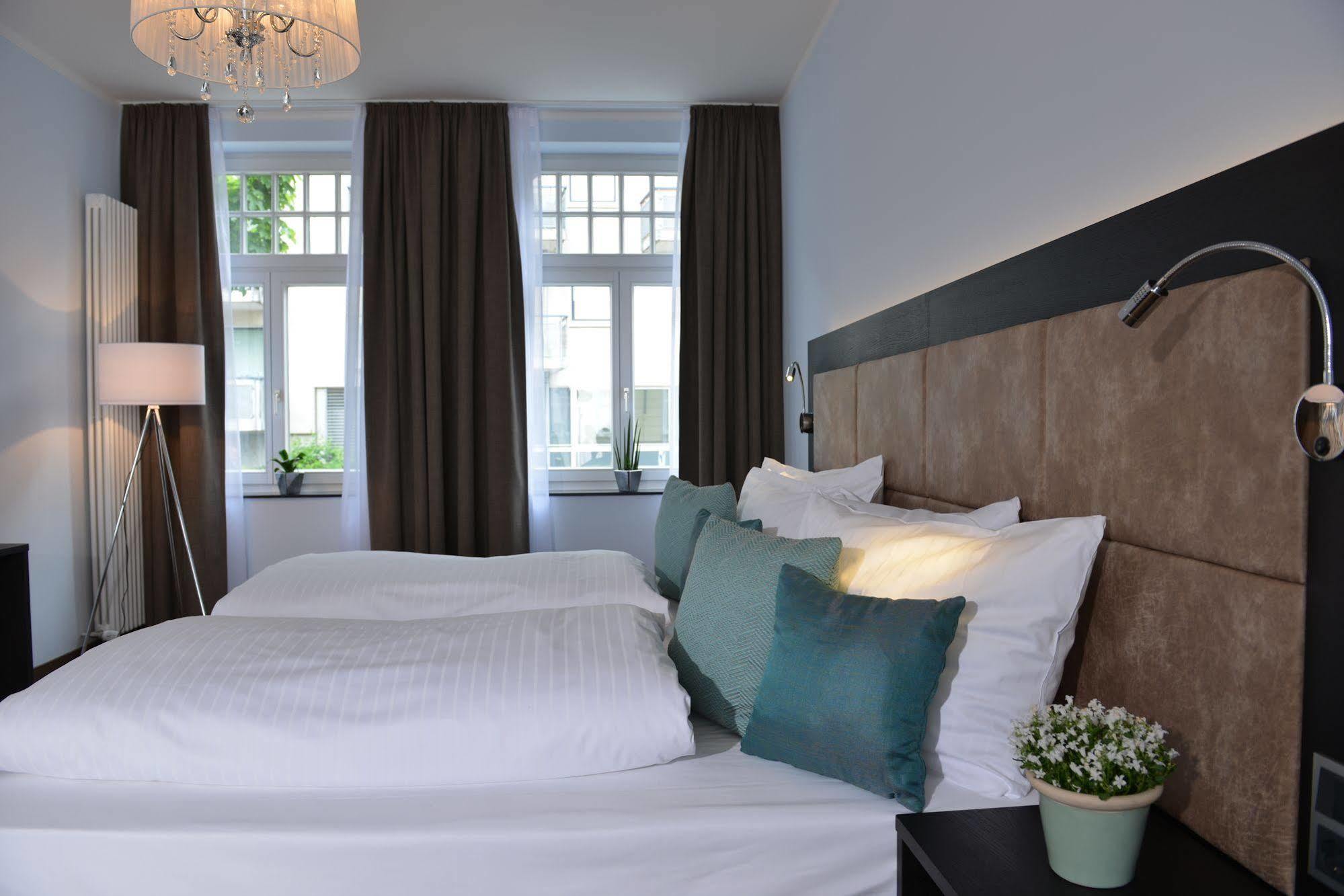 Uhu Gaestehaus Superior Köln Kültér fotó