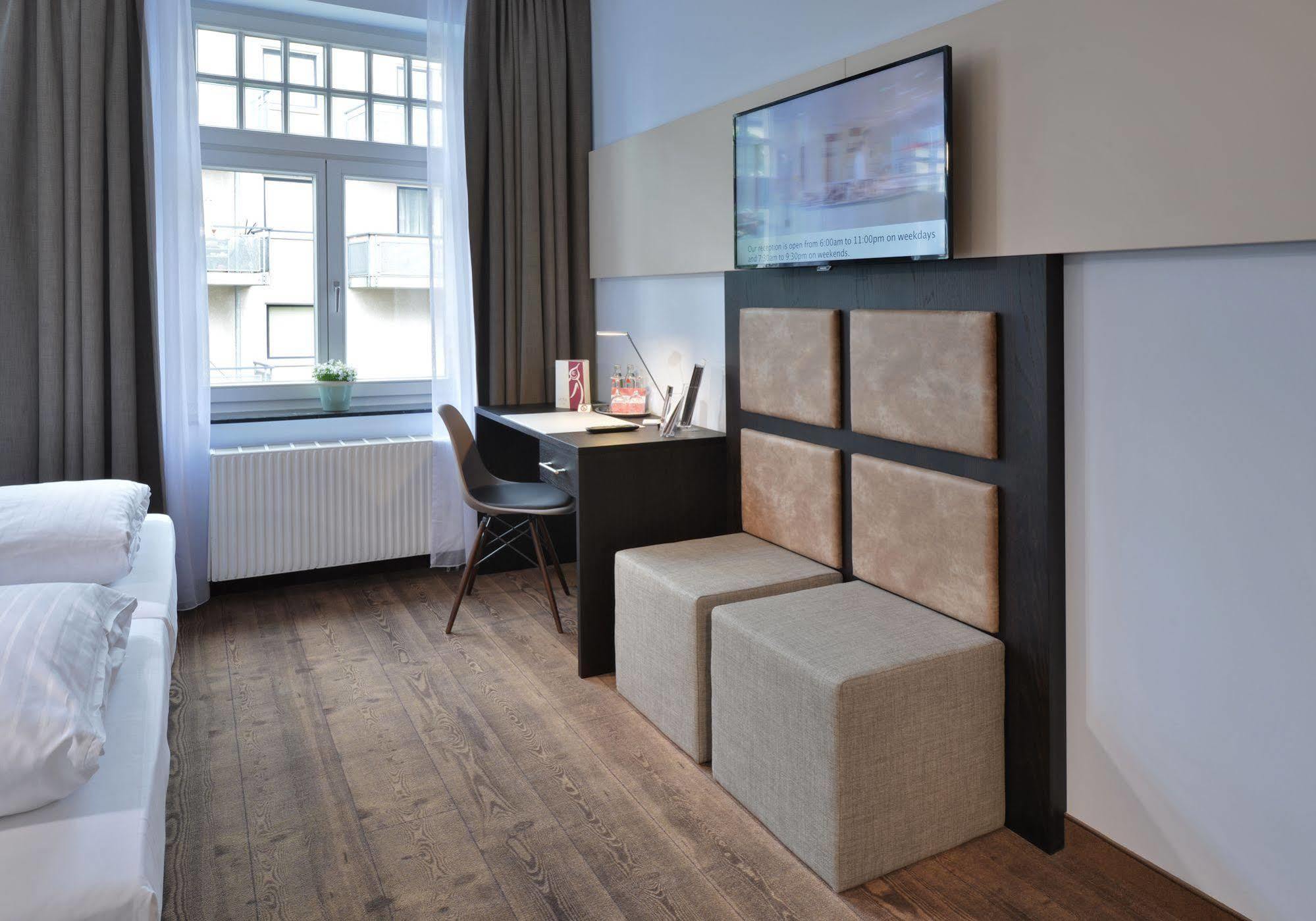 Uhu Gaestehaus Superior Köln Kültér fotó