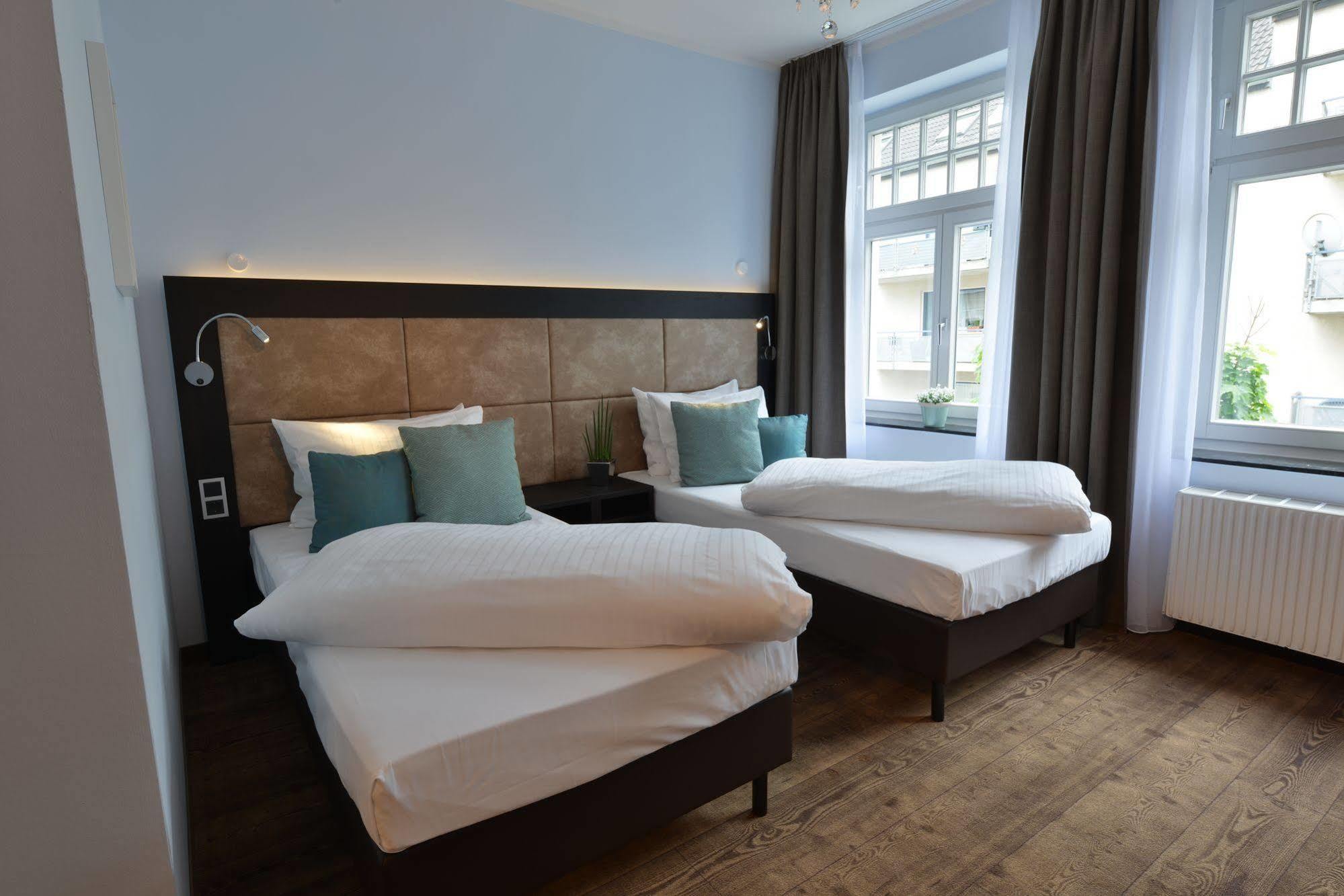Uhu Gaestehaus Superior Köln Kültér fotó