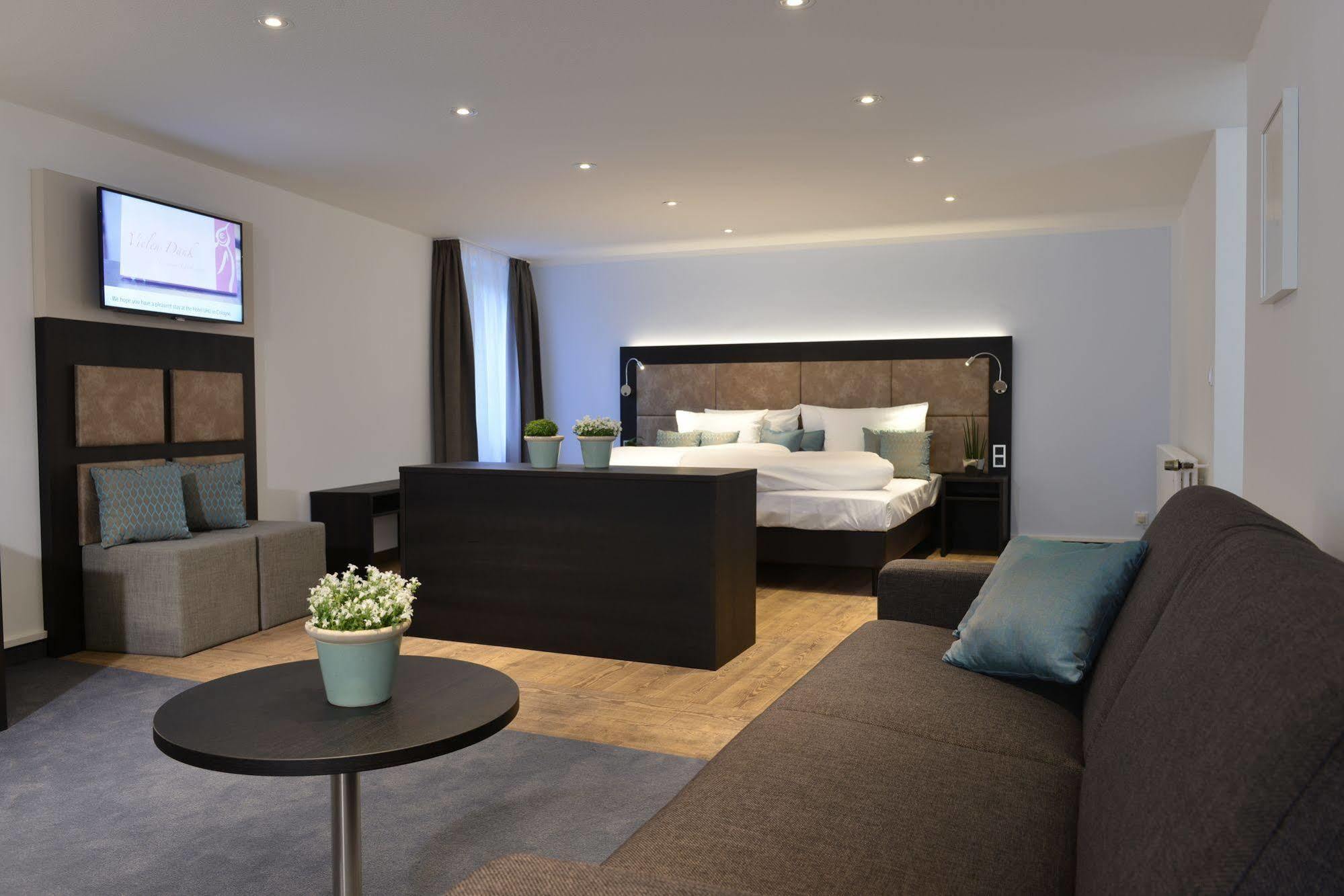 Uhu Gaestehaus Superior Köln Kültér fotó