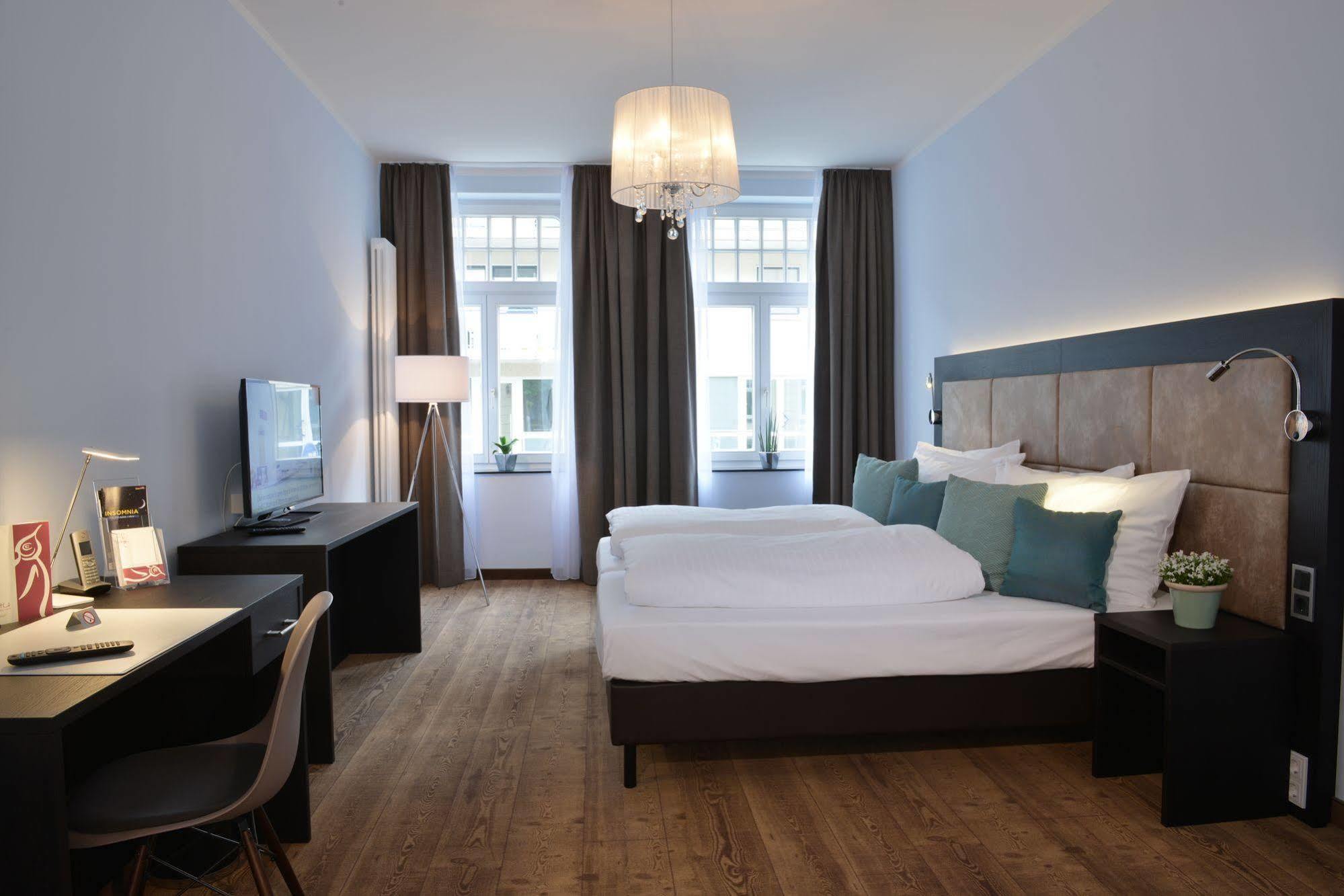 Uhu Gaestehaus Superior Köln Kültér fotó