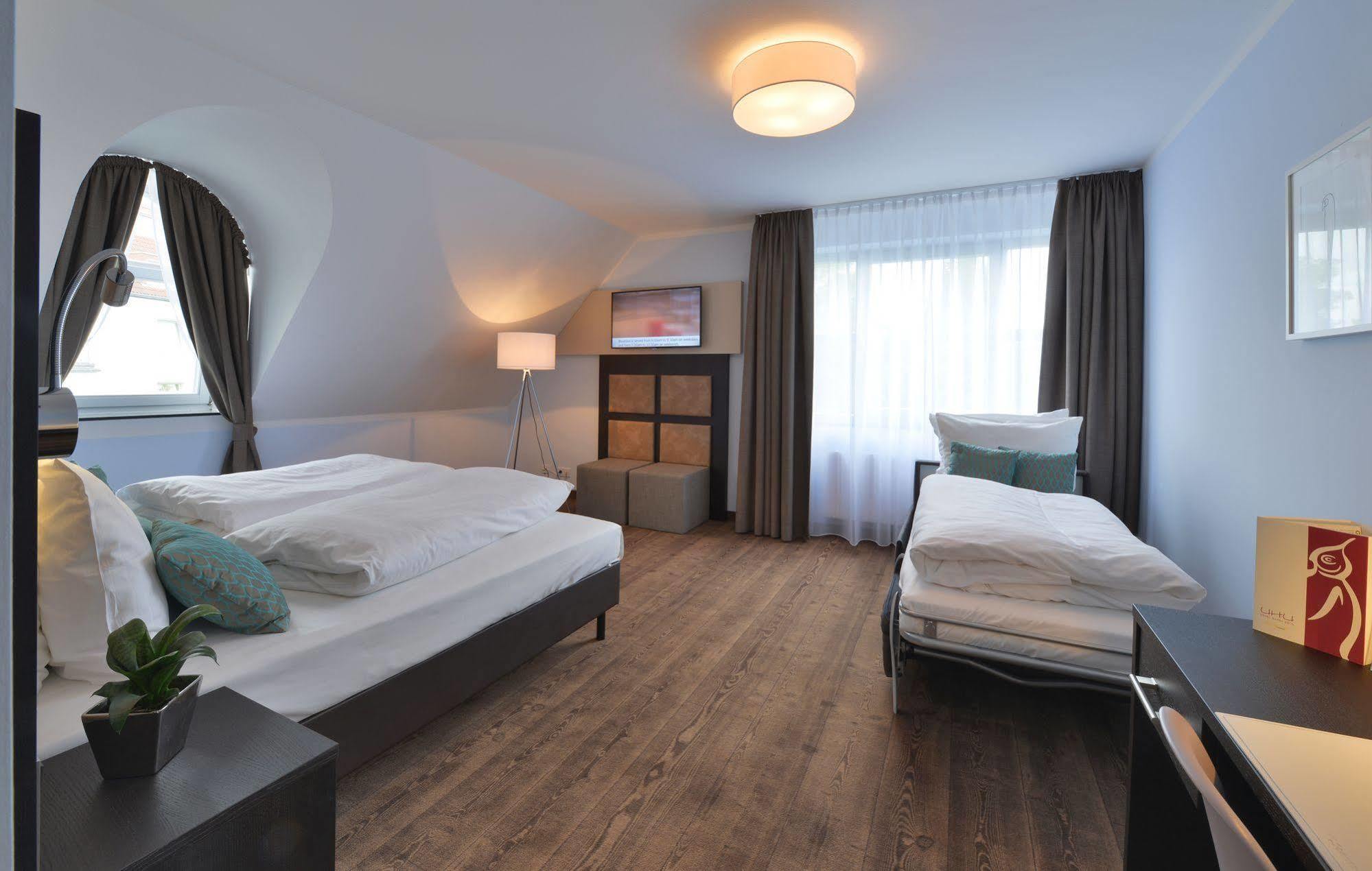 Uhu Gaestehaus Superior Köln Kültér fotó